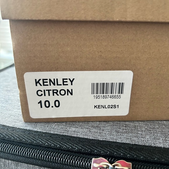 Steve Madden Women's Kenley Citron Sandals - Size 10 NWT - Picture 4 of 5